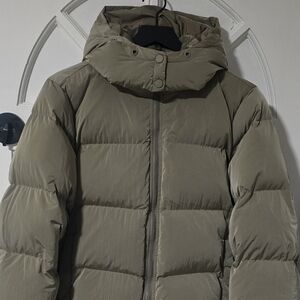 Good American Khaki Puffer Coat